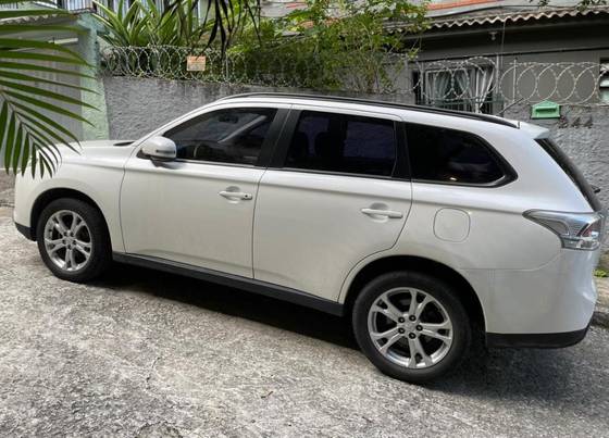 MITSUBISHI OUTLANDER 2.0 16V GASOLINA 4P AUTOMÁTICO